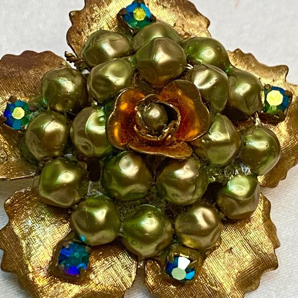 Flower Stud Earrings Gold Tone Cluster Beads Blue Green Rhinestones Clip Ons - Picture 6 of 11